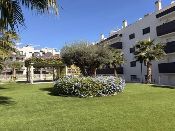 Image No.17-2 Bed Apartment for sale