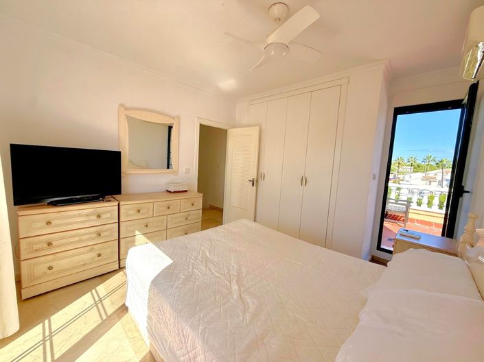 Image No.23-6 Bed Villa for sale