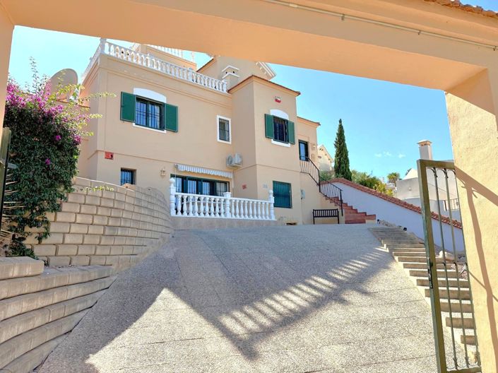 Image No.34-6 Bed Villa for sale