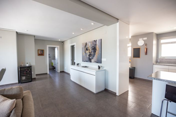 Image No.24-4 Bed Apartment for sale