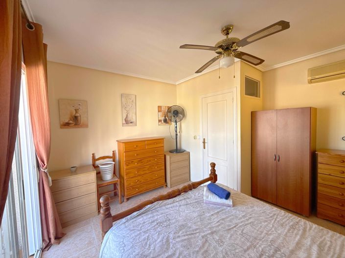 Image No.19-3 Bed Townhouse for sale