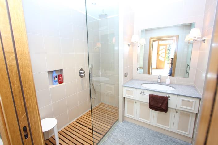 Image No.15-6 Bed Villa for sale