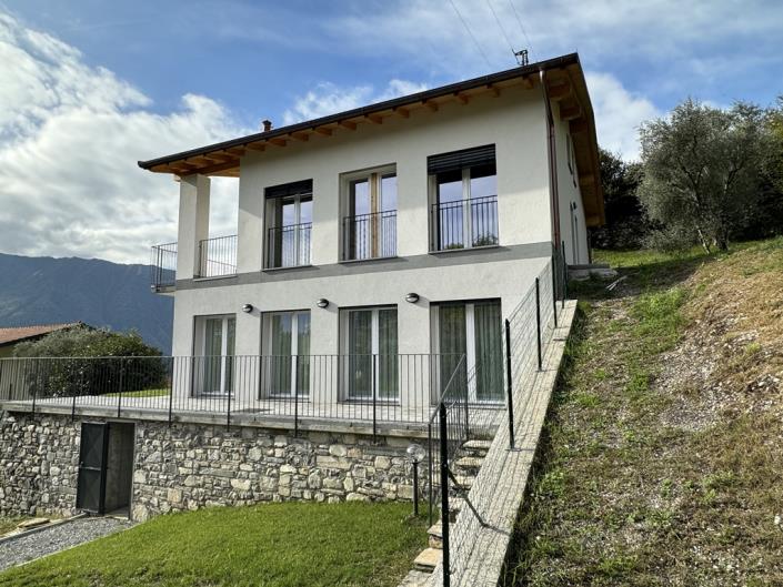 Image No.2-Appartement de 3 chambres à vendre à Tremezzina