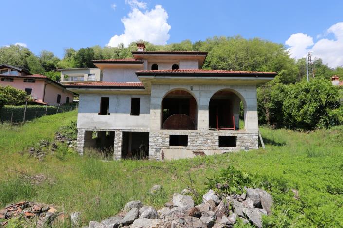 Image No.2-8 Bed Villa for sale