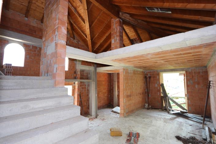 Image No.15-8 Bed Villa for sale