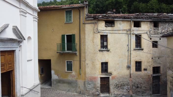 Image No.12-4 Bed House for sale