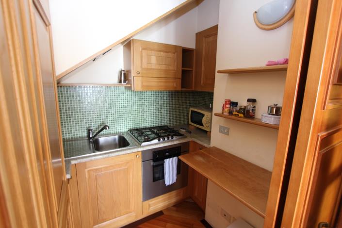 Image No.6-4 Bed House for sale