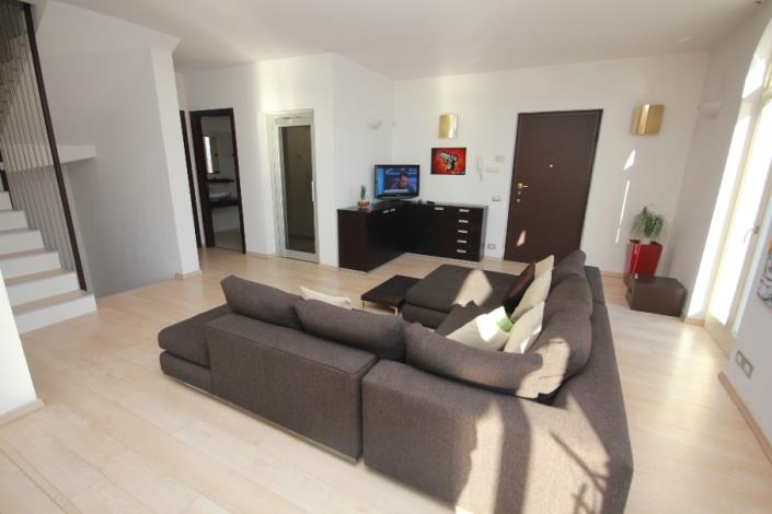 Image No.4-5 Bed Villa for sale