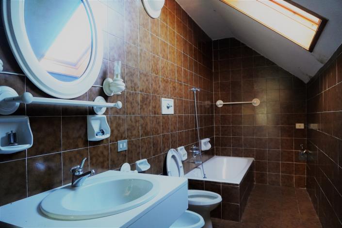 Image No.2-Villa / Détaché de 7 chambres à vendre à Casasco Intelvi