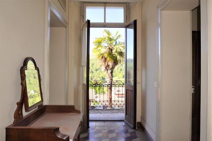 Image No.9-Villa / Détaché de 7 chambres à vendre à Casasco Intelvi