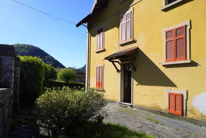 Image No.15-Villa / Détaché de 7 chambres à vendre à Casasco Intelvi