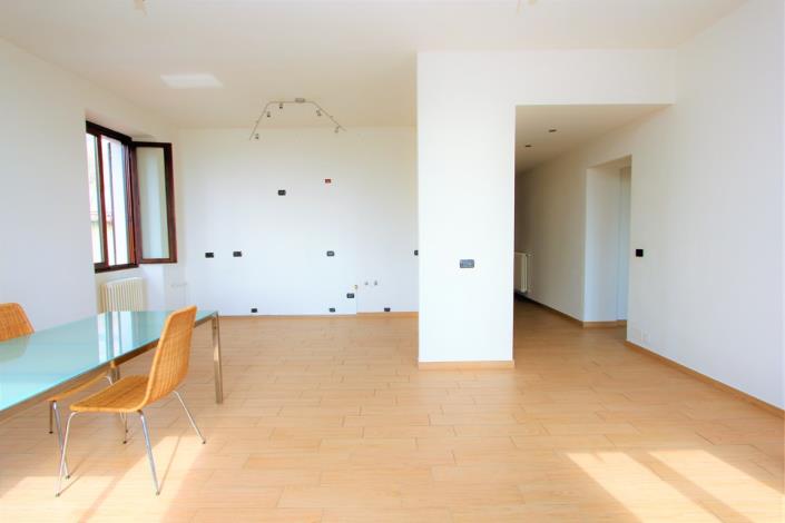 Image No.8-Appartement de 3 chambres à vendre à Gravedona