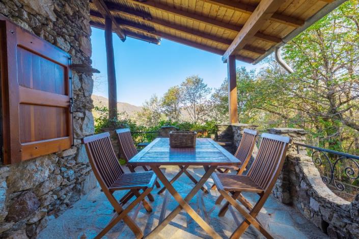 Image No.10-3 Bed House for sale