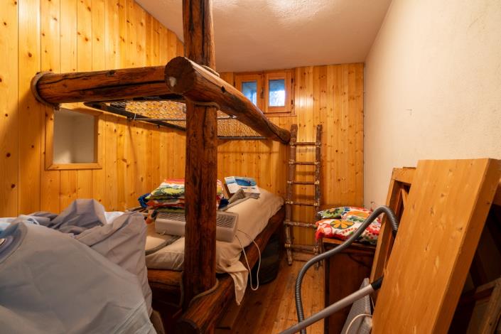 Image No.20-3 Bed House for sale