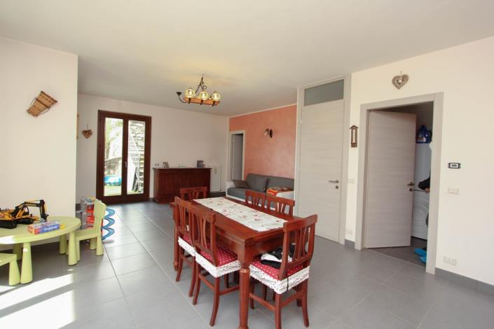 Image No.8-Appartement de 3 chambres à vendre à Carlazzo