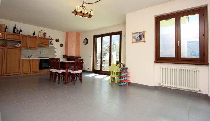 Image No.6-Appartement de 3 chambres à vendre à Carlazzo