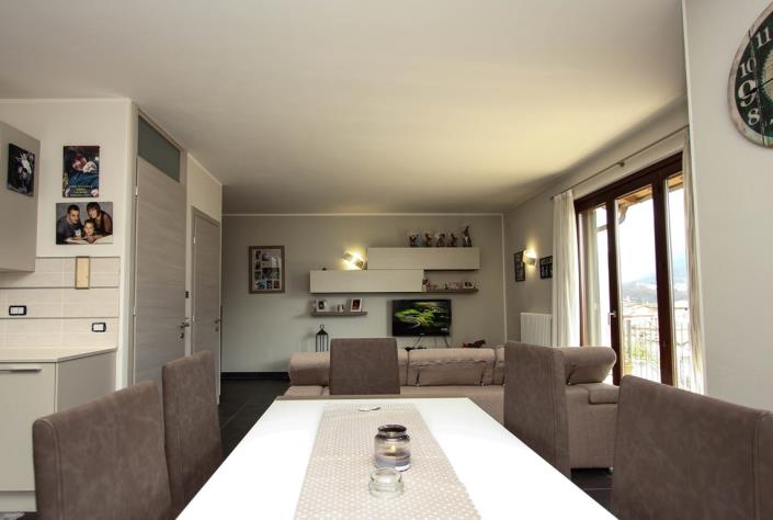 Image No.2-Appartement de 3 chambres à vendre à Carlazzo