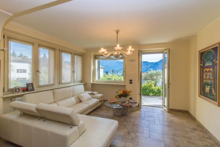 Image No.10-6 Bed Villa / Detached for sale