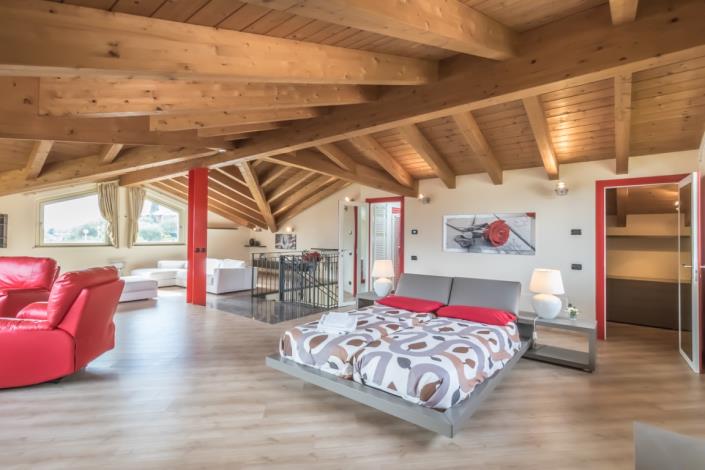 Image No.22-6 Bed Villa / Detached for sale