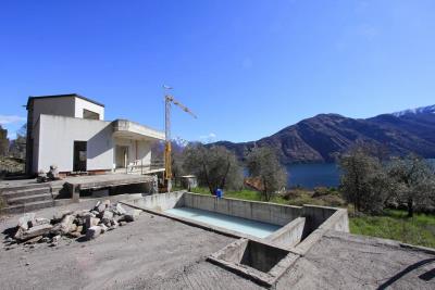 modern-villa-for-sale-in-Tremezzina