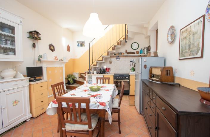 Image No.8-3 Bed House for sale