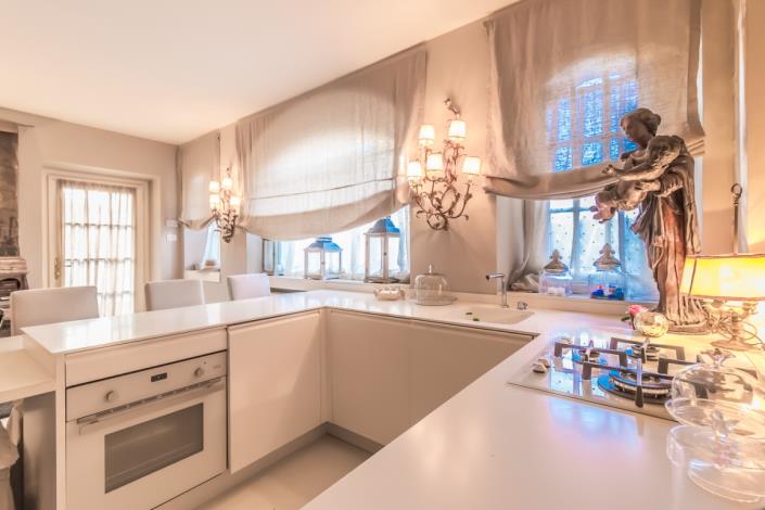 Image No.8-3 Bed House for sale