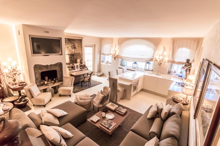 Image No.10-3 Bed House for sale