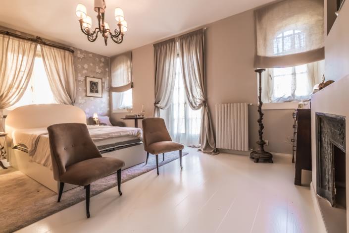 Image No.17-3 Bed House for sale