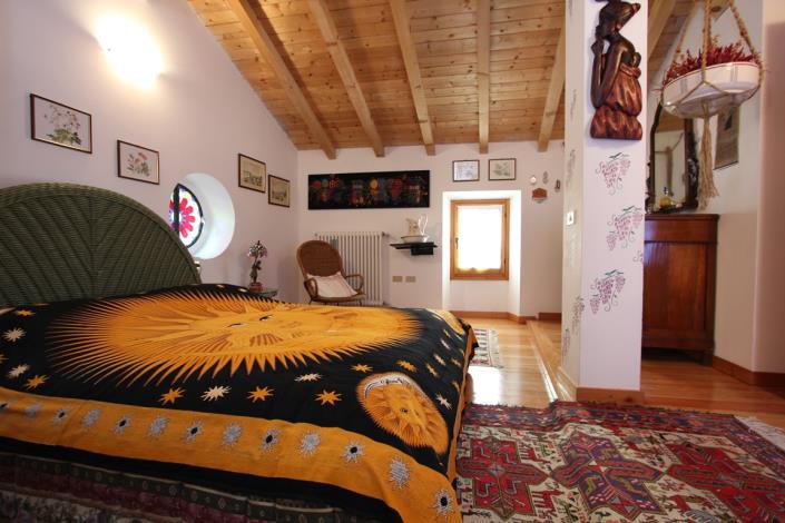 Image No.6-3 Bed House for sale