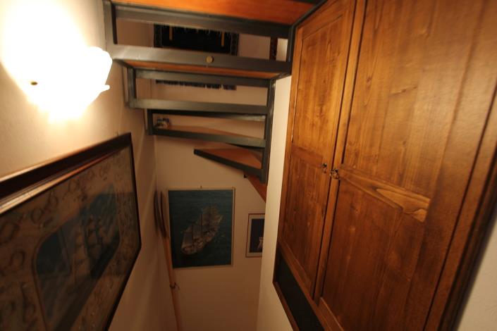 Image No.8-3 Bed House for sale