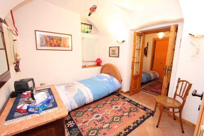 Image No.9-3 Bed House for sale