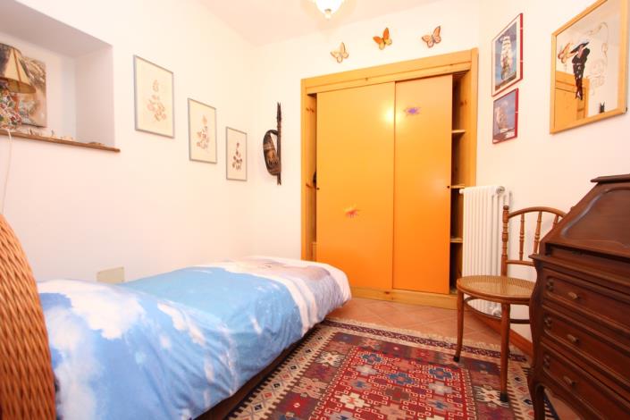 Image No.11-3 Bed House for sale