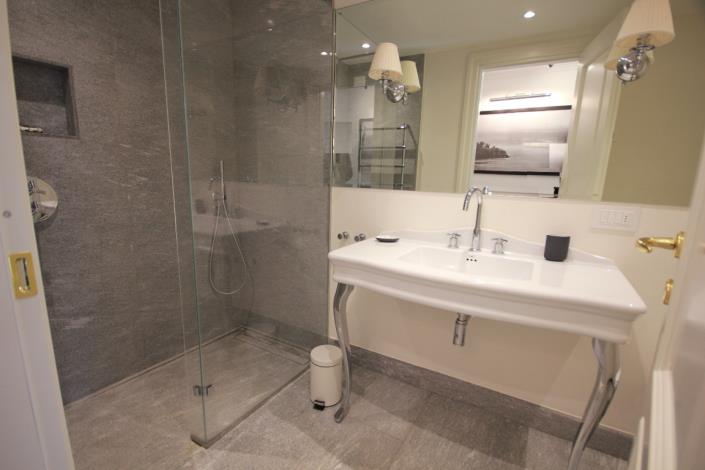 Image No.12-4 Bed Villa for sale