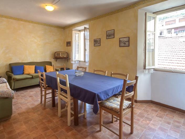 Image No.9-3 Bed Apartment for sale