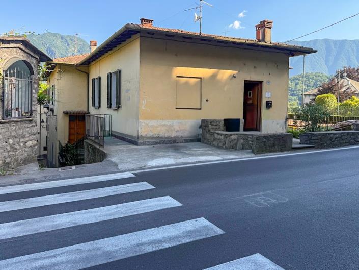 Image No.18-3 Bed House for sale