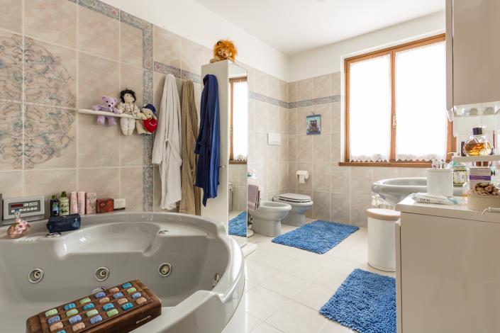 Image No.35-3 Bed Villa for sale