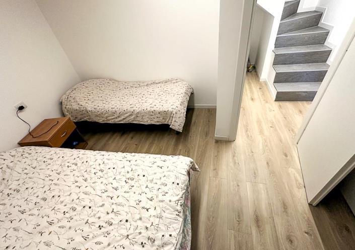 Image No.10-2 Bed House for sale