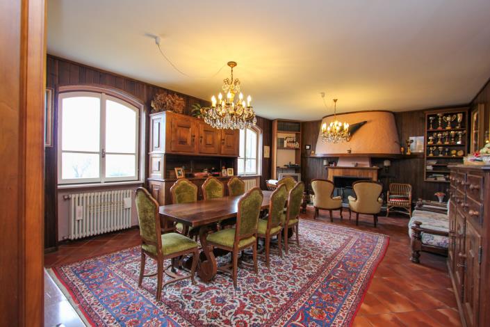 Image No.9-5 Bed House for sale