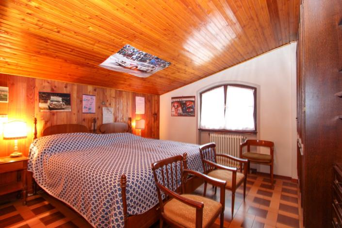 Image No.12-5 Bed House for sale