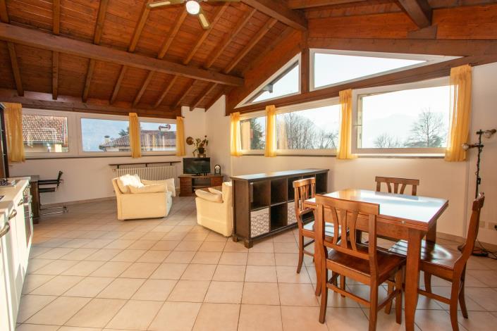 Image No.1-Appartement de 2 chambres à vendre à Tremezzina