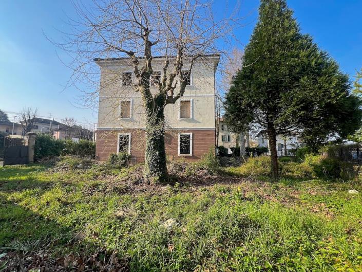 Image No.19-Hotel for sale