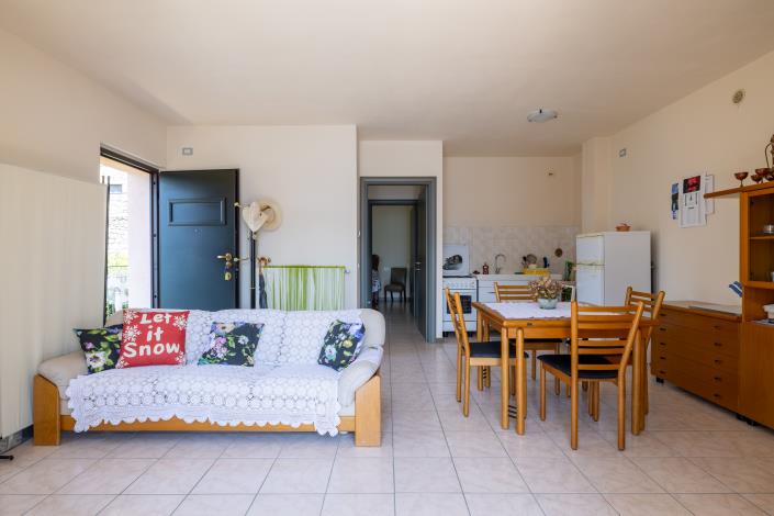 Image No.11-2 Bed Apartment for sale