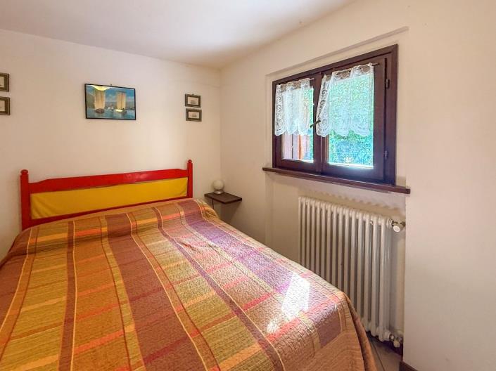 Image No.17-2 Bed House for sale