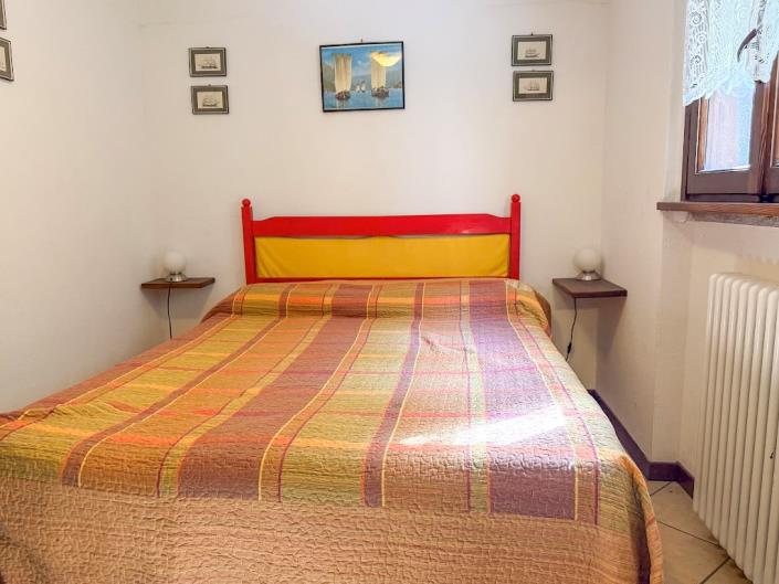 Image No.18-2 Bed House for sale