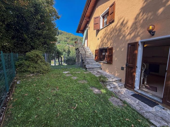 Image No.6-2 Bed House for sale