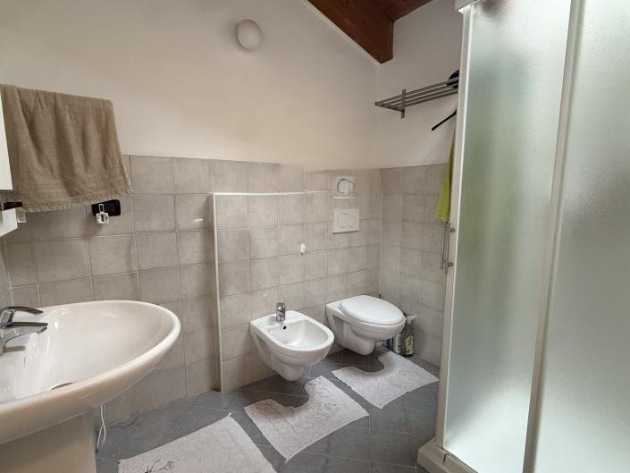 Image No.20-2 Bed Apartment for sale