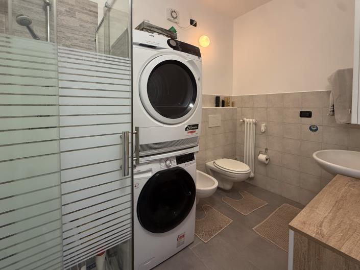 Image No.21-2 Bed Apartment for sale