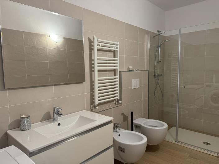 Image No.18-2 Bed Apartment for sale