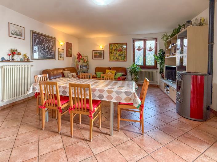 Image No.12-2 Bed Apartment for sale