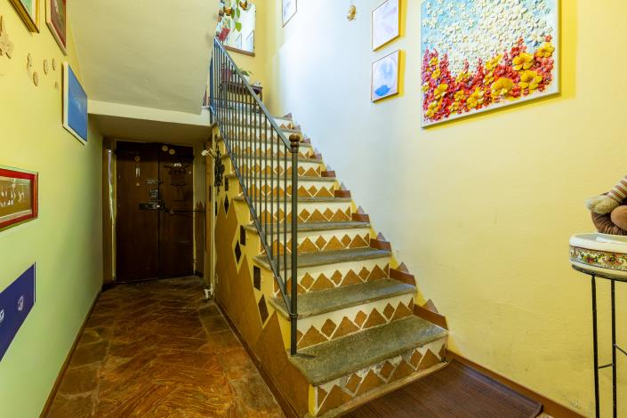 Image No.9-3 Bed House for sale